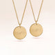 Colliers d'amitié, paire de deux colliers rond en or avec gravure personnalisée, par Mon Chou
