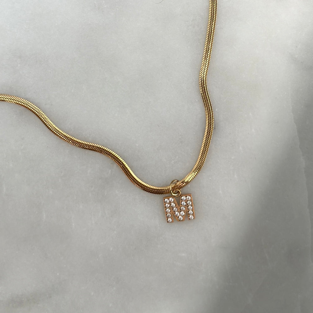 Collier Lettre avec Zircons - Chaîne serpent (or)