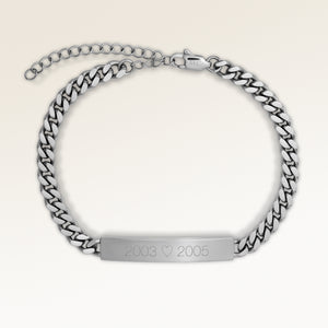 Bracelet barre personnalisé en argent avec espace pour gravure de texte ou coordonnées