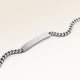 Bracelet barre personnalisé en argent avec espace pour gravure de texte ou coordonnées