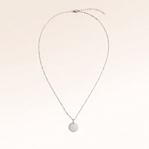 Le collier rond en argent complet avec zircons et chaîne réglable