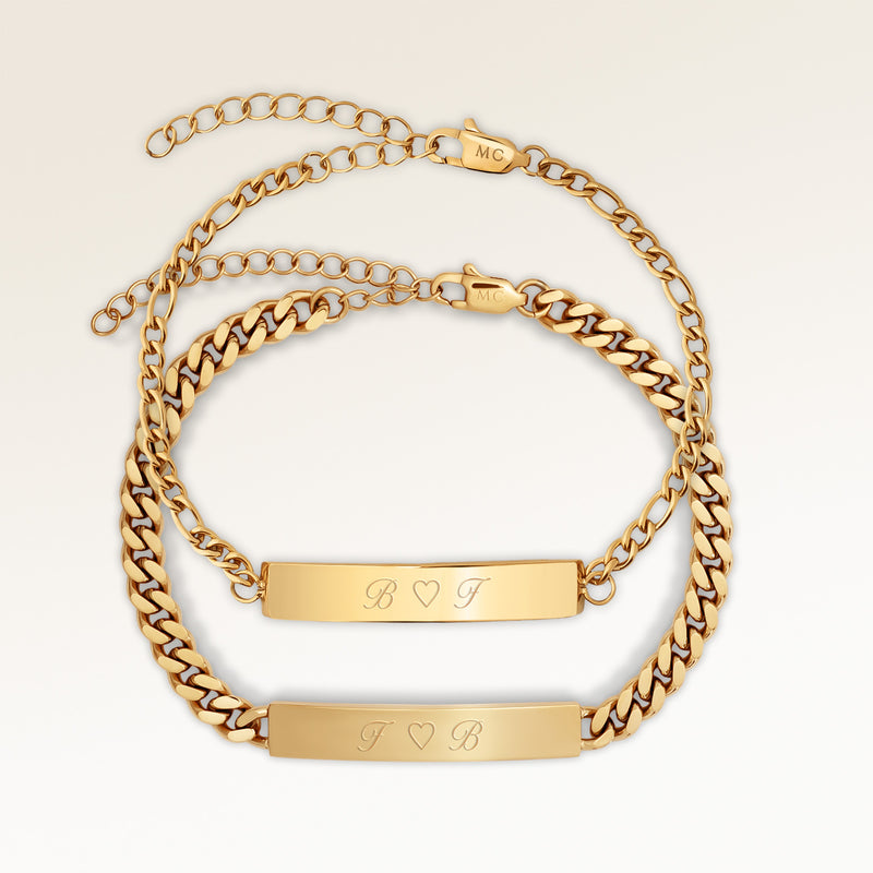 Bracelets de couple, paire de deux bracelets barre en or avec gravure personnalisée, par Mon Chou